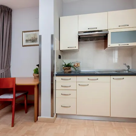 Bed & Breakfast Nina 4*